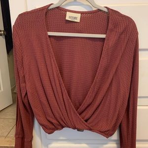 Long sleeve maroon top